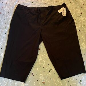 Catherine’s Women’s Plus Size Capri Size 32W Black NWT
